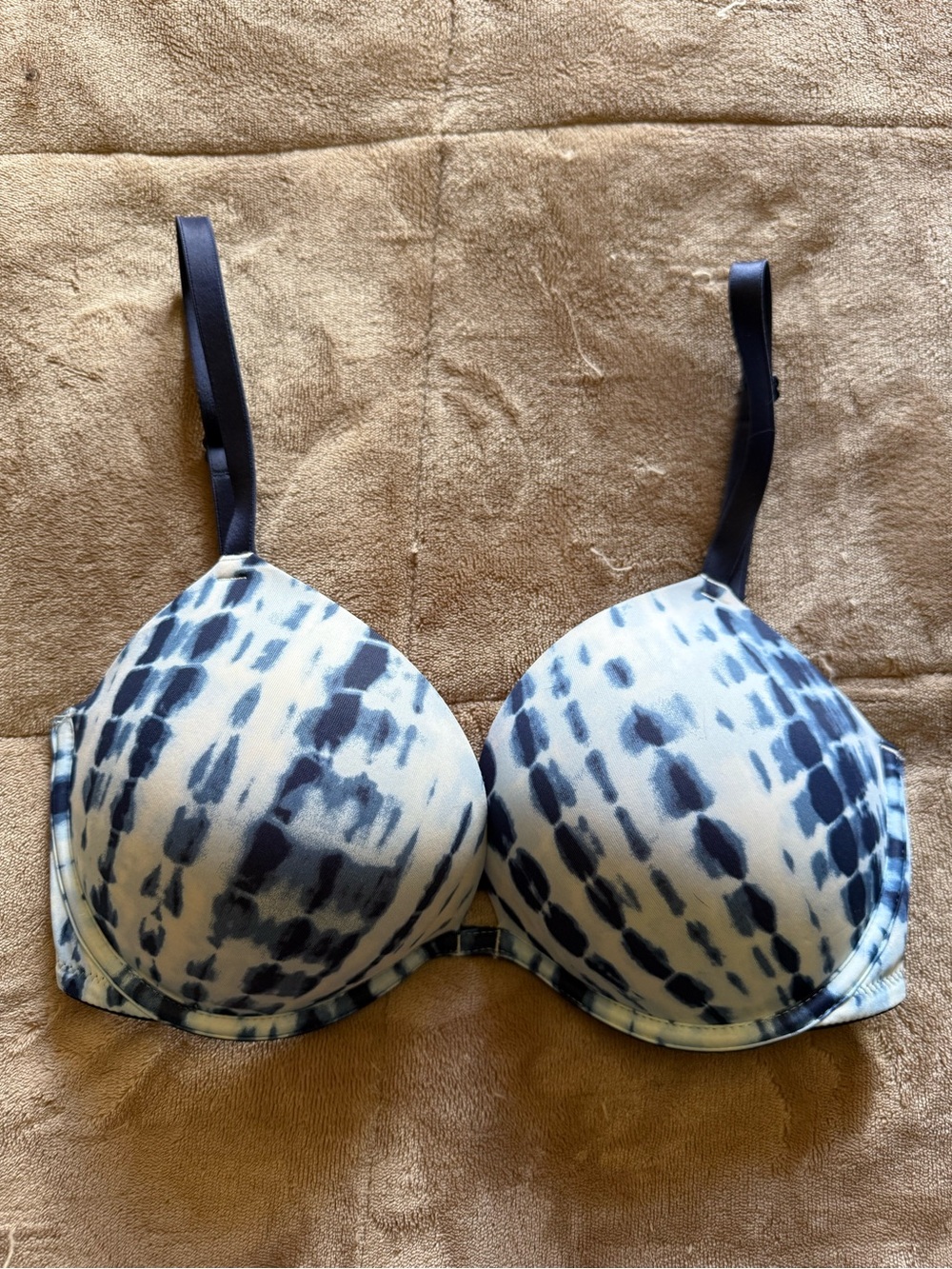 PINK Victoria's Secret Blue and White Printed Push-Up Bra